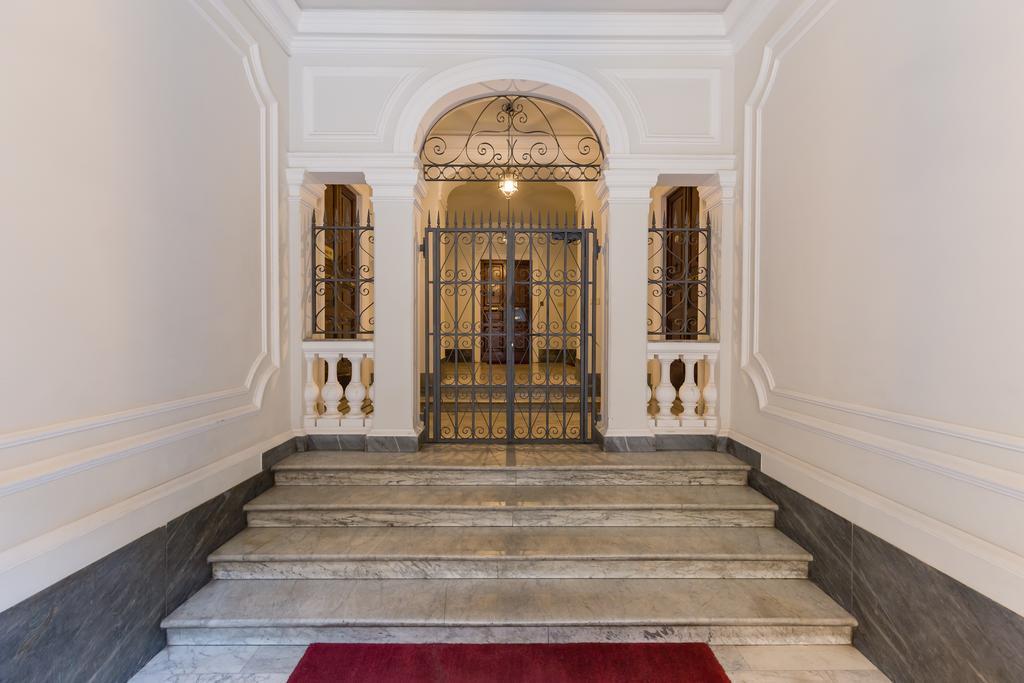 Rione Monti Suites Рим Екстериор снимка